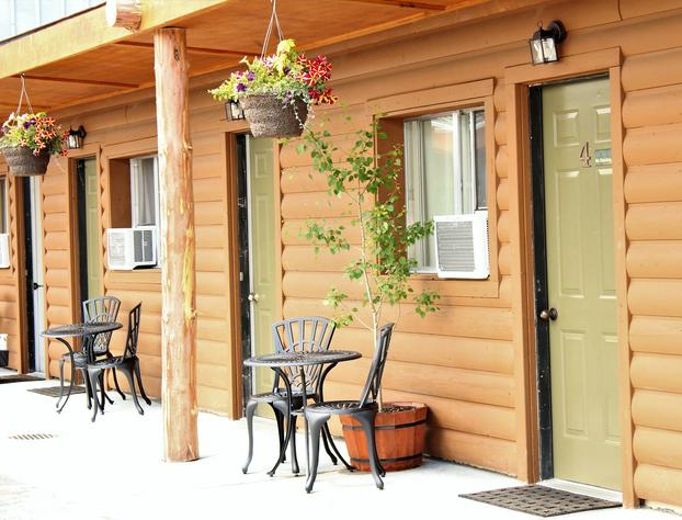 Elkhorn Cabins And Inn hotel detail image 3