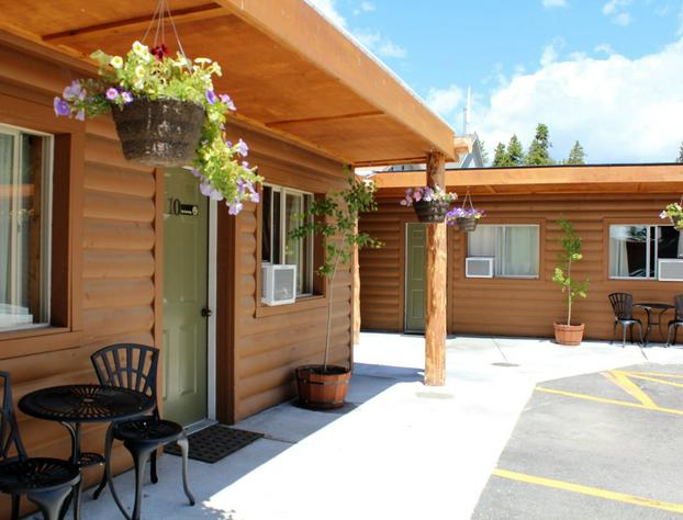 Elkhorn Cabins And Inn hotel detail image 4