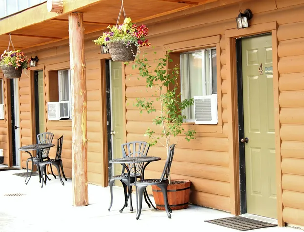 Elkhorn Cabins And Inn hotel detail image 3