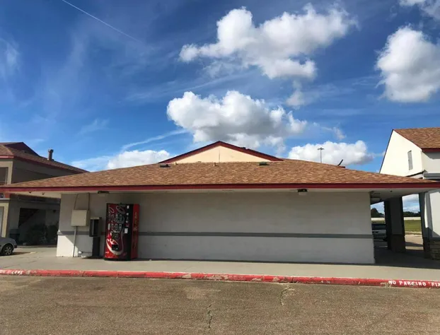 Executive Inn & Suites hotel detail image 3