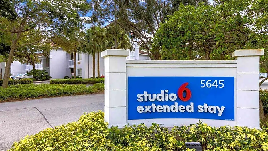 Studio 6 Coral Springs, FL - Fort Lauderdale hotel hero