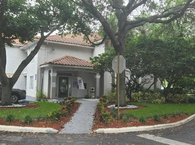 Studio 6 Extended Stay - Coral Springs, FL - Fort Lauderdale hotel detail image 2