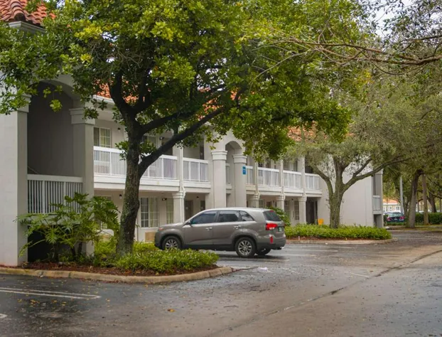 Studio 6 Extended Stay - Coral Springs, FL - Fort Lauderdale hotel detail image 4