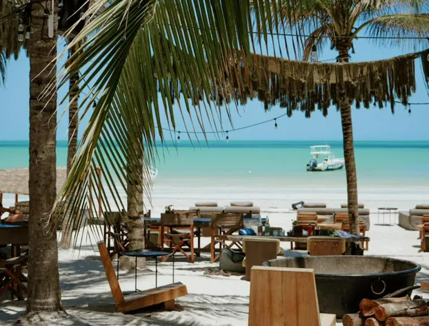 Casa Las Tortugas Petit Beach Hotel & Spa hotel detail image 1