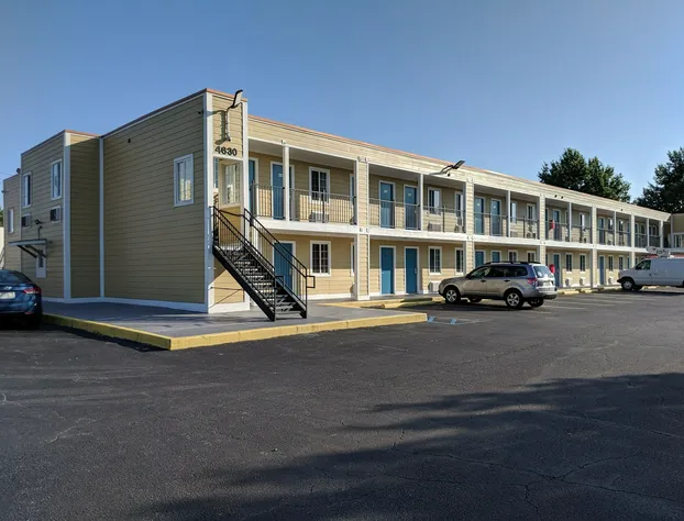 Executive Inn hotel detail image 1