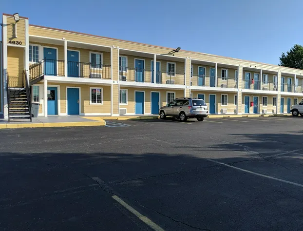 Executive Inn hotel detail image 2