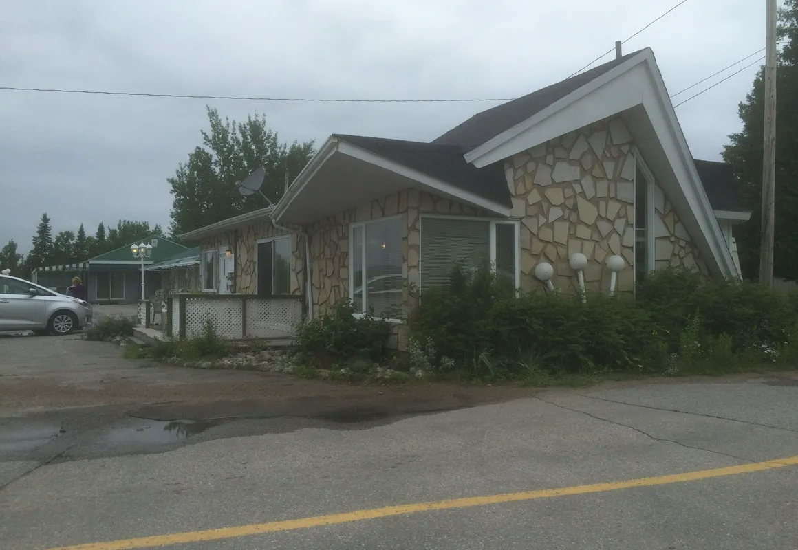 Motel Lac-Bouchette hotel hero