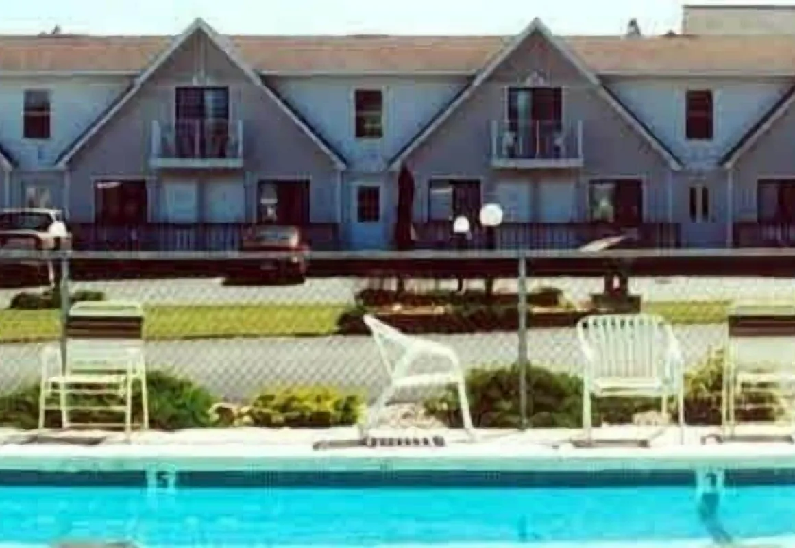 Bridge View Motel & Condo's hotel hero