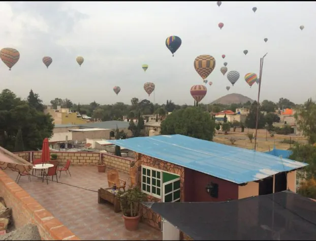 Villa Victoria Pirámides hotel detail image 1