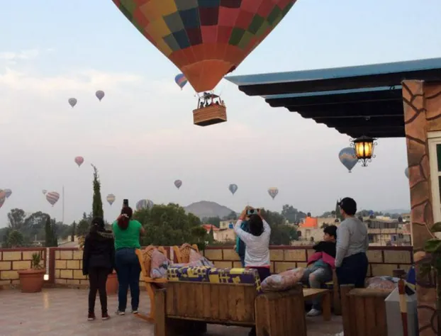 Villa Victoria Pirámides hotel detail image 4