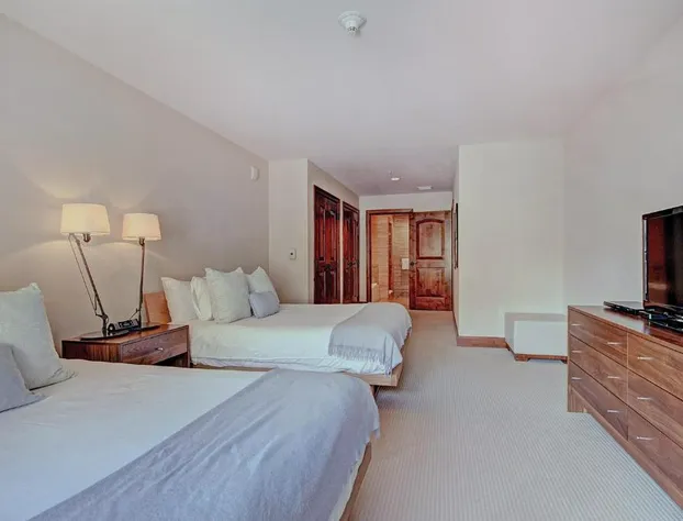 3 BR Luxury Ritz-Carlton Condo w/ Mountain Views by RedAwning - Save 20% on 7+ Nights! hotel detail image 3