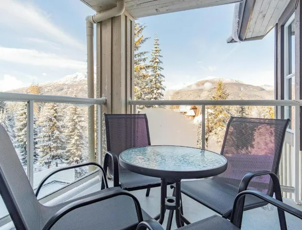 Wildwood Lodge by Outpost Whistler hotel detail image 4