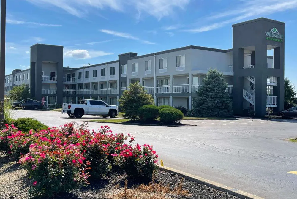 Wingate by Wyndham Dayton North hotel hero