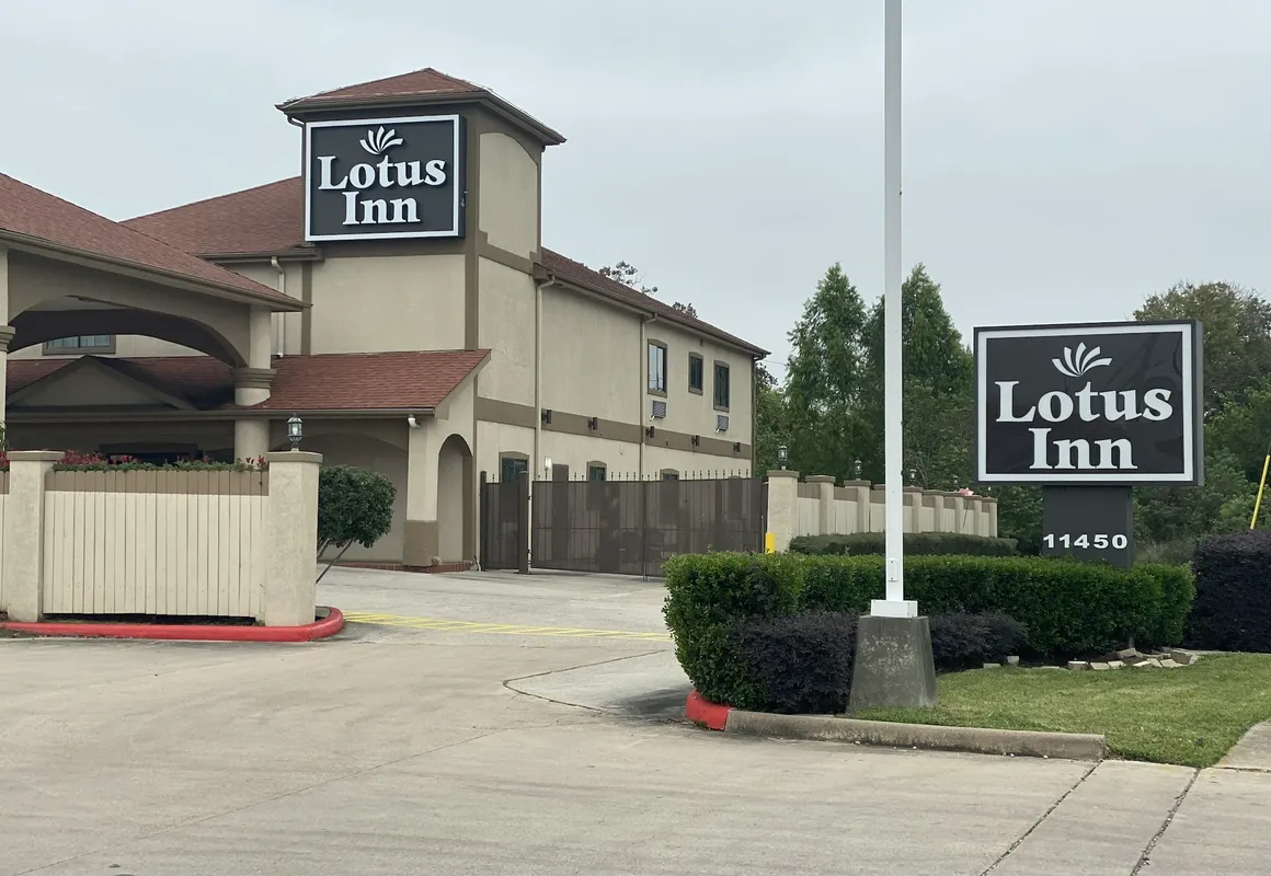 Lotus Inn hotel hero