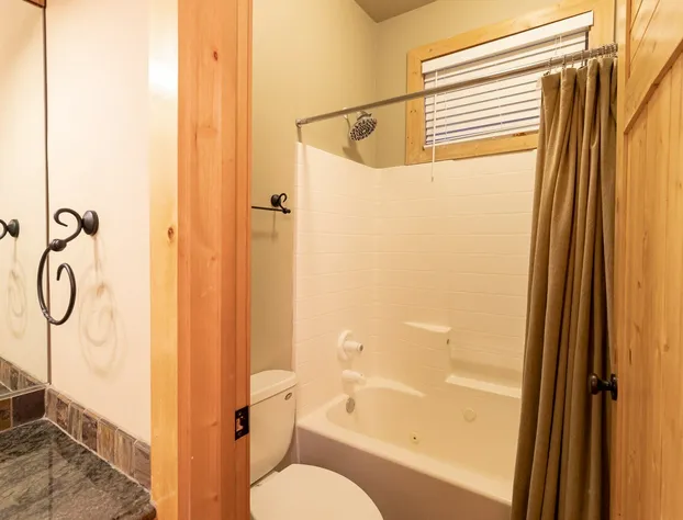 Grand Forest Lodge #1884 hotel detail image 4