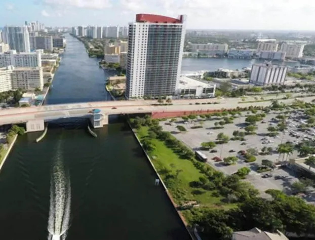 Stunning Ocean & Bay View Residence 1 Bed 1 Bath at Beachwalk hotel detail image 2