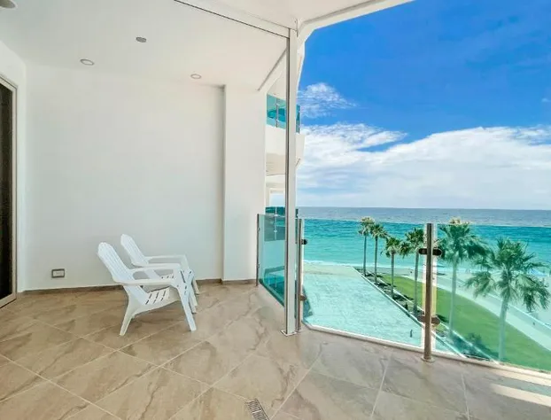 Esmeralda Beach Resort hotel detail image 2