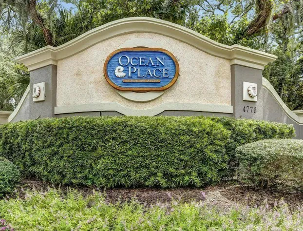 81 Ocean Place hotel detail image 1