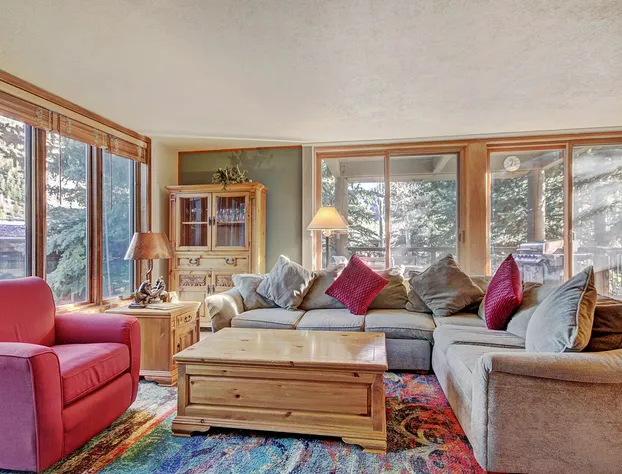 2019 Lodgepole 2 Bedroom Condo by RedAwning hotel detail image 4