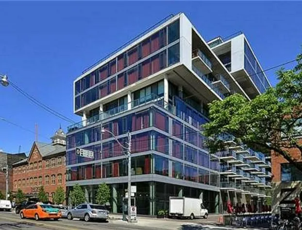 Pelicanstay in Toronto Fashion District hotel detail image 1