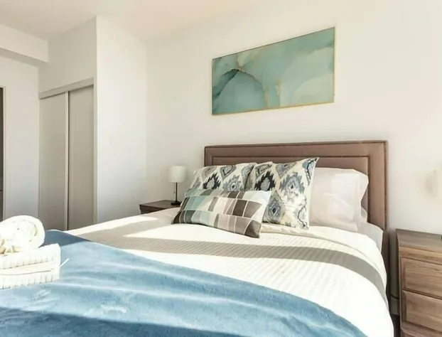 Downtown Toronto Luxury Suites hotel detail image 3