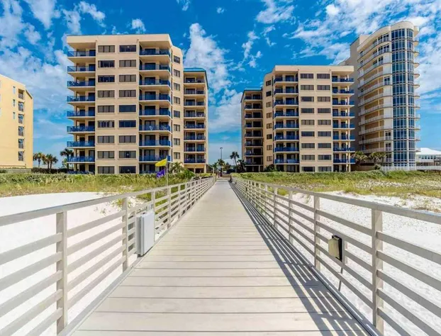 Four Seasons 403 West hotel detail image 2