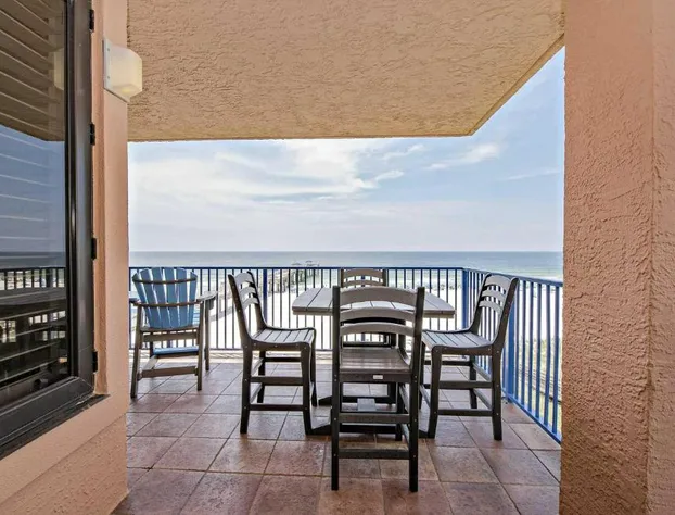 Four Seasons 403 West hotel detail image 3