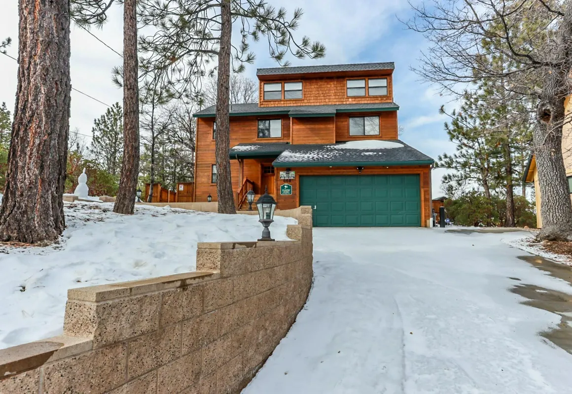 Luxury Lodge #1888 hotel hero