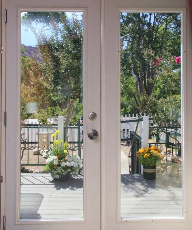 Kern Riverview Inn hotel hero