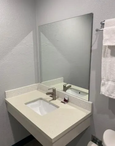 Motel 66 Los Angeles hotel detail image 4