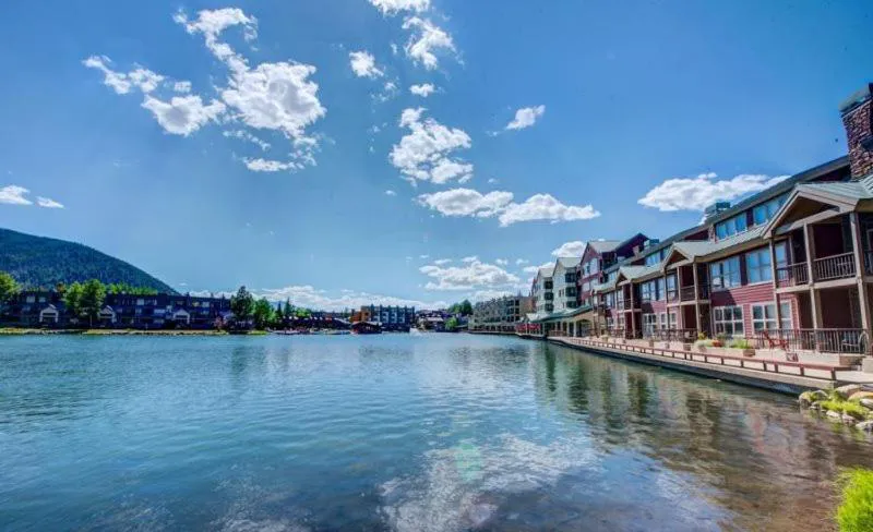 Lakeside Village 4 Bedroom Condo hotel hero