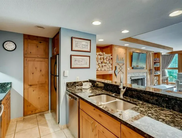 Lakeside Village 4 Bedroom Condo hotel detail image 4