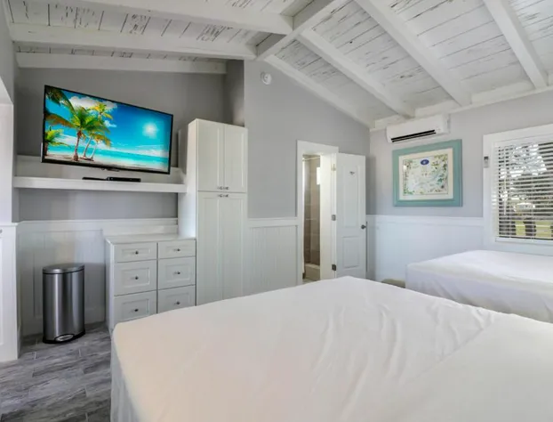 Fiesta Key RV Resort Premium Room 3 hotel detail image 4