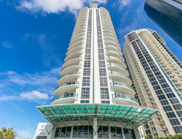 Ocean View 25th floor at Marenas Beach Resort by AmmosFL hotel detail image 3