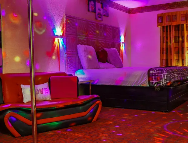 Luxe Inn and Suites hotel detail image 3