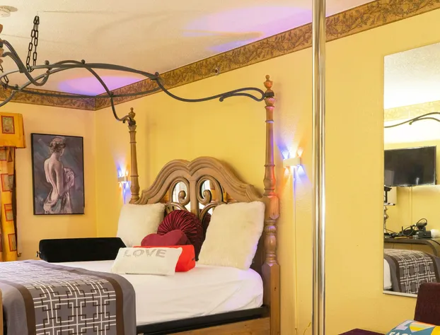 Luxe Inn and Suites hotel detail image 4