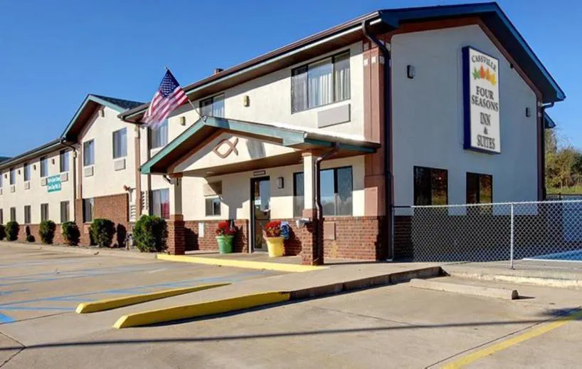 Cassville Four Seasons Inn & Suites hotel hero