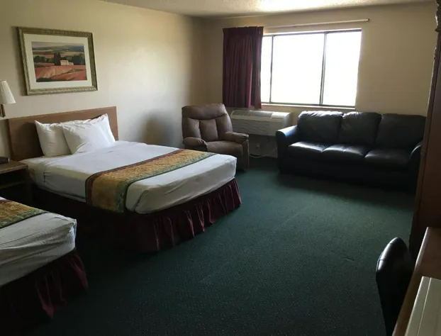 Cassville Four Seasons Inn & Suites hotel detail image 2