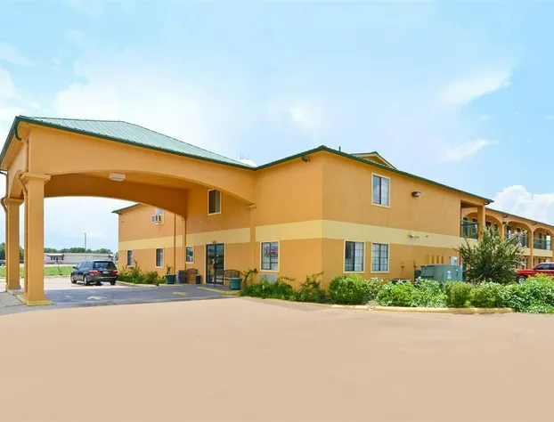 Pine Point Inn & Suites hotel detail image 2