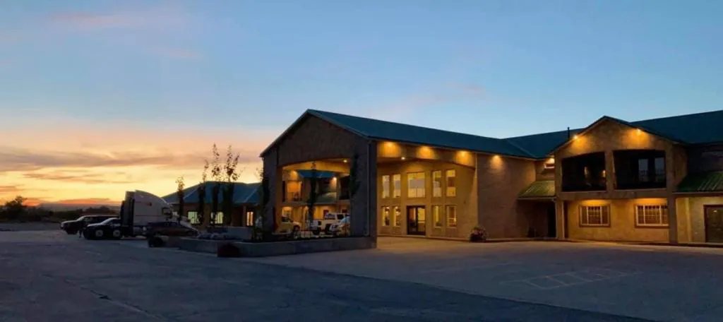 CB&M Executive Suites hotel hero