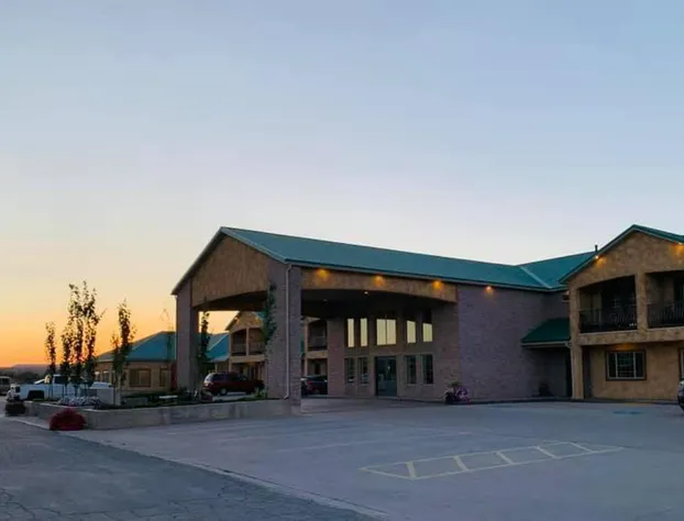 CB&M Executive Suites hotel detail image 1