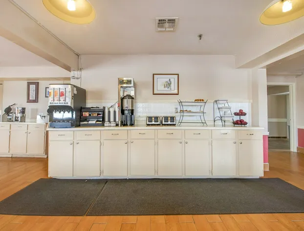 Days Inn by Wyndham College Station University Drive hotel detail image 3