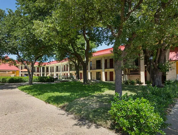 Red Roof Inn PLUS+ Dallas – Addison hotel detail image 2