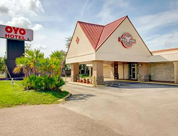 OYO Hotel Dundee By Crystal Lake hotel detail image 1