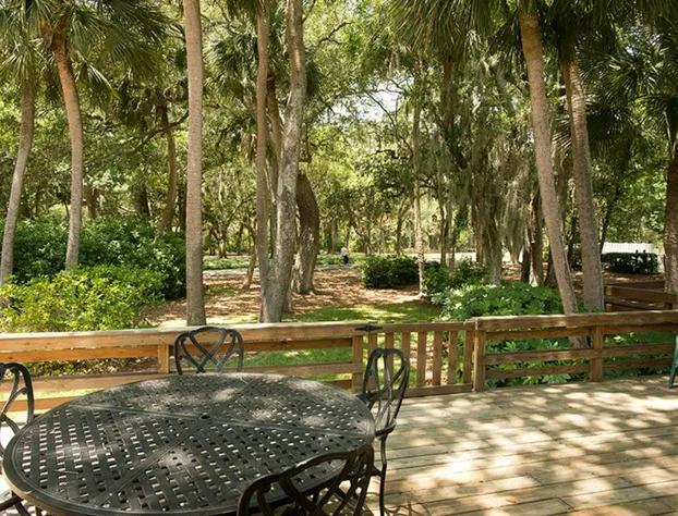 Queens Grant 568 hotel detail image 2