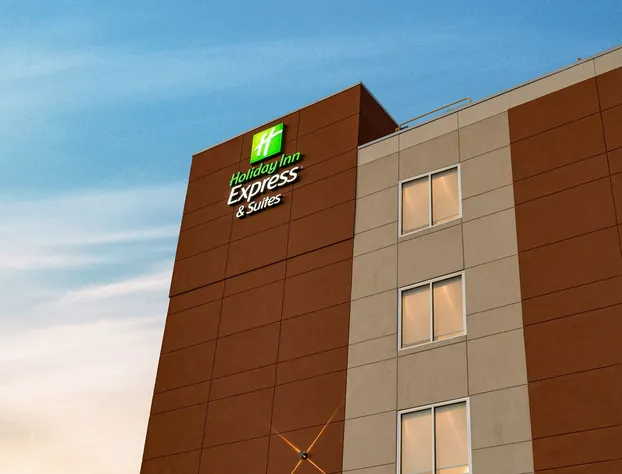 Holiday Inn Express & Suites Sanford- Lake Mary by IHG hotel detail image 1