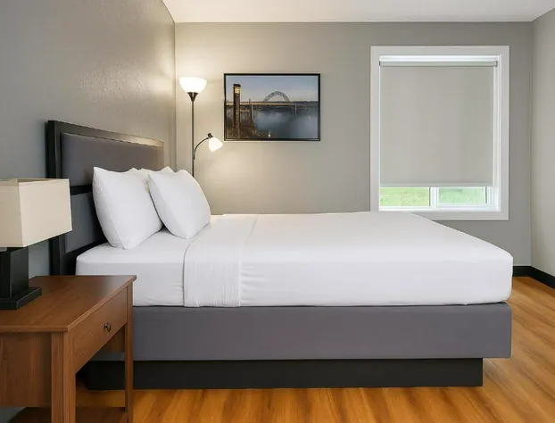 Sunnyside Inn & Suites hotel detail image 2