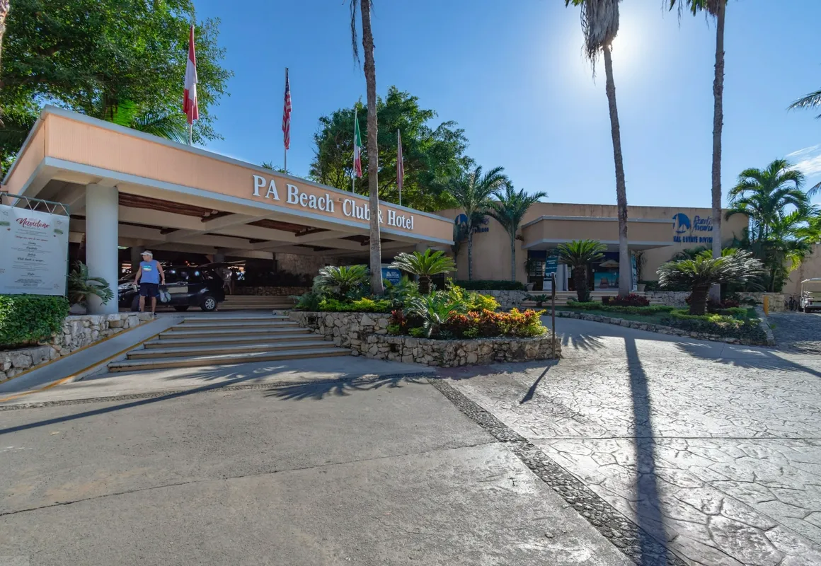 Puerto Aventuras Hotel & Beach Club hotel hero