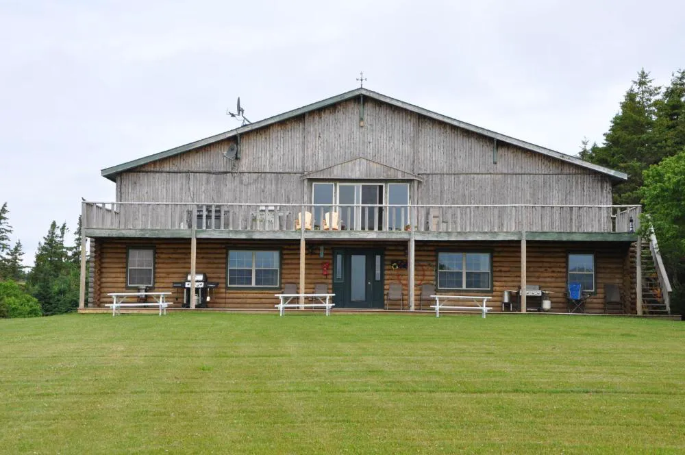 Powley's Wild Goose Lodge hotel hero