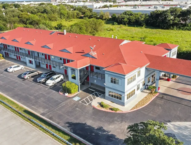 Quality Inn & Suites I-10 near Fiesta Texas hotel detail image 1